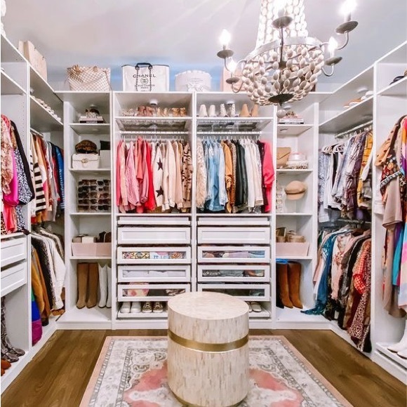 Meet your Posher, Anastasia - Picture 1 of 1